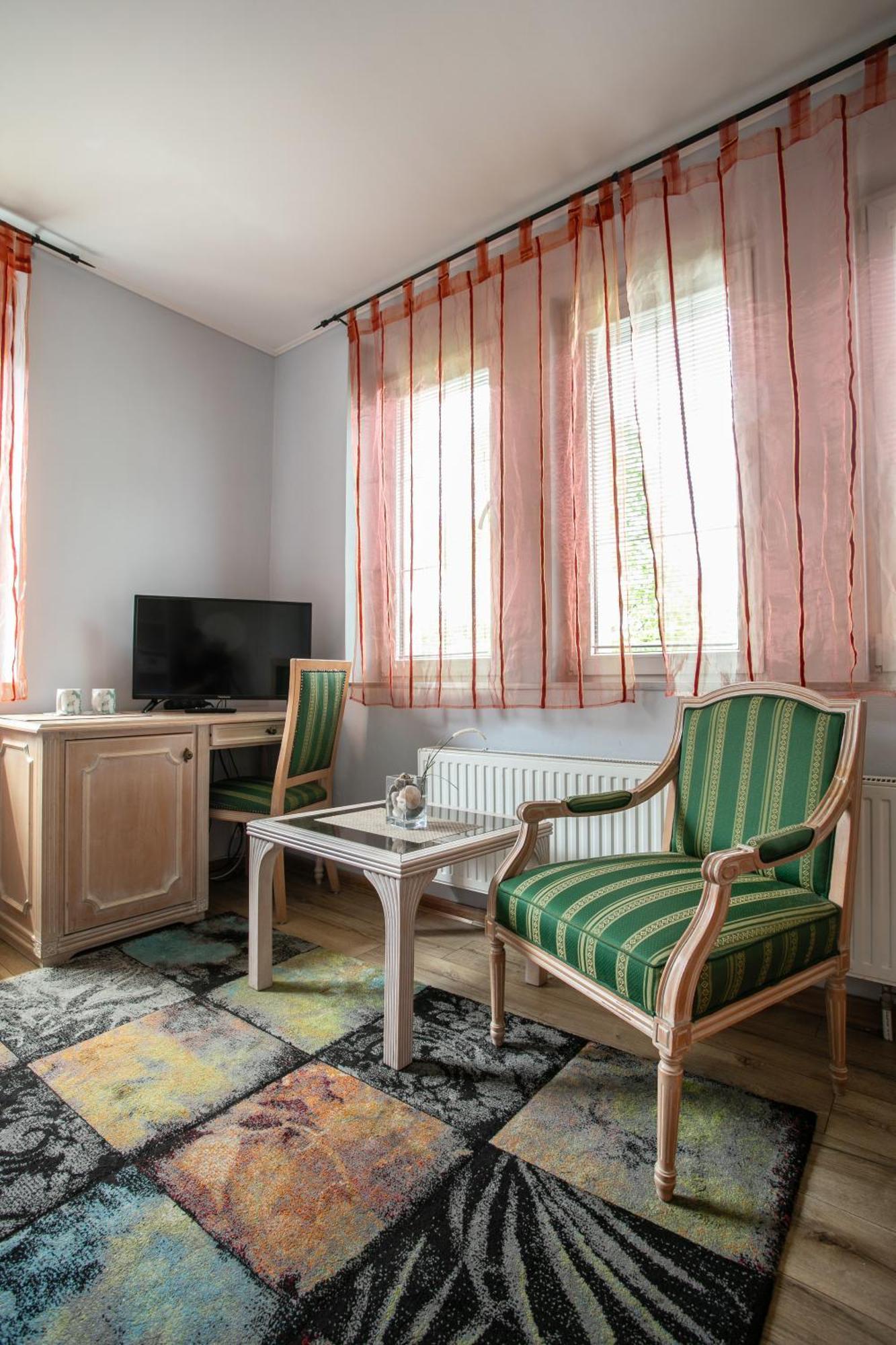 יאסימוב Hotel Panorama מראה חיצוני תמונה