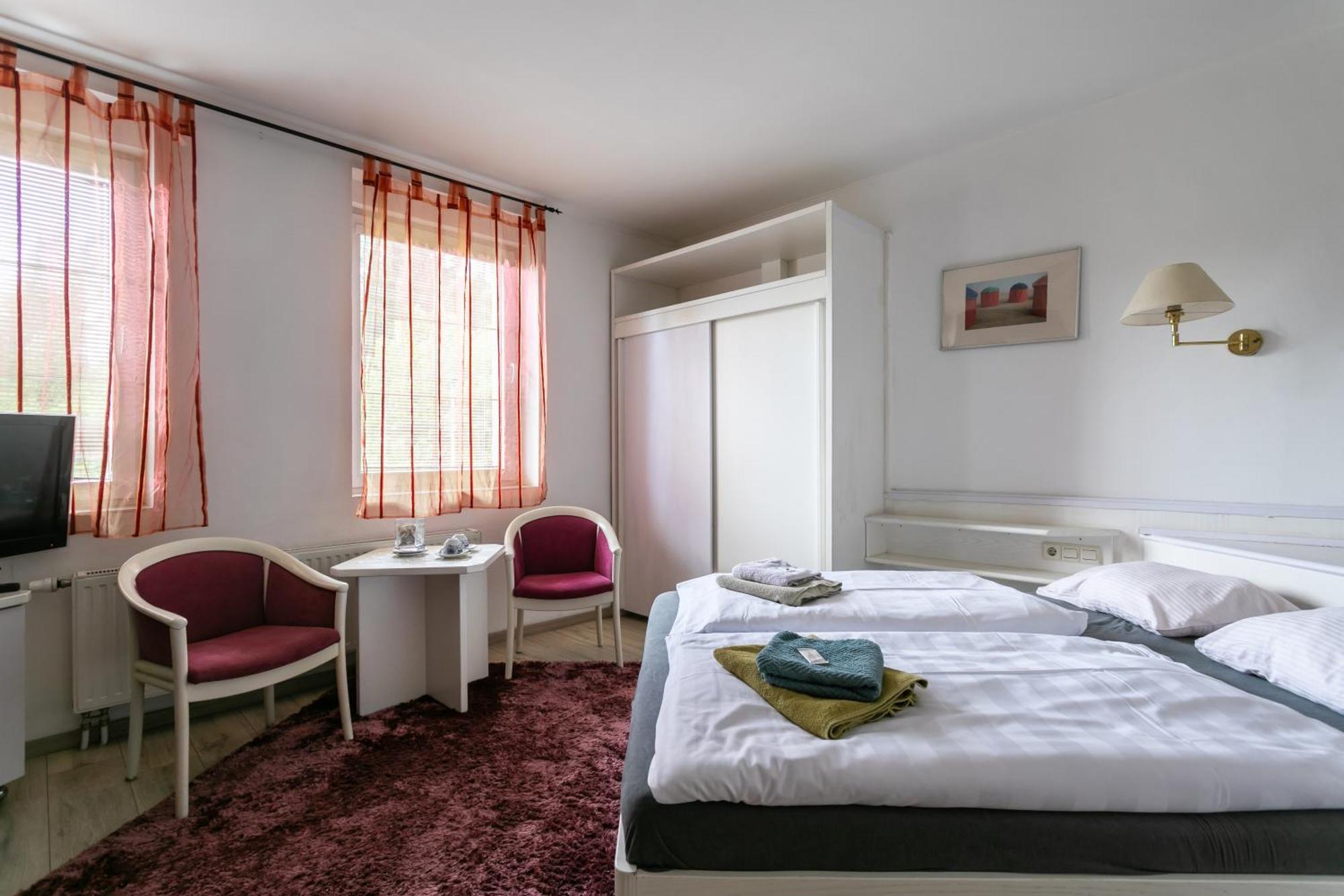 יאסימוב Hotel Panorama מראה חיצוני תמונה